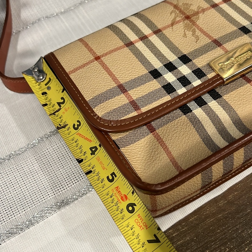 Vintage Burberry Tan and Brown Check Clutch - Picture 15 of 16